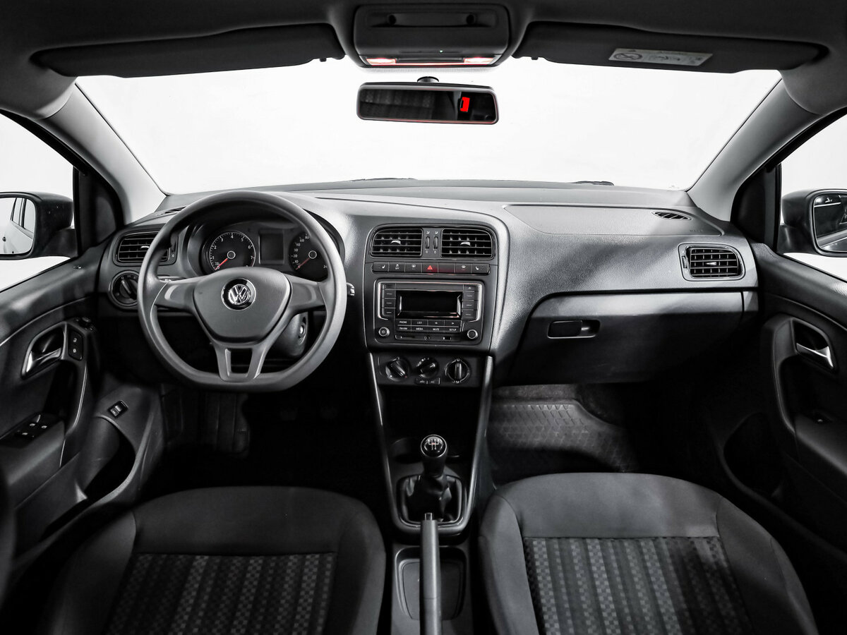 Купить Volkswagen Polo с пробегом. Фото: #7