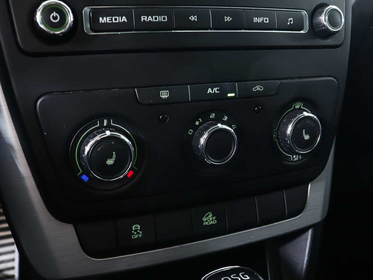 Купить Skoda Yeti с пробегом. Фото: #15