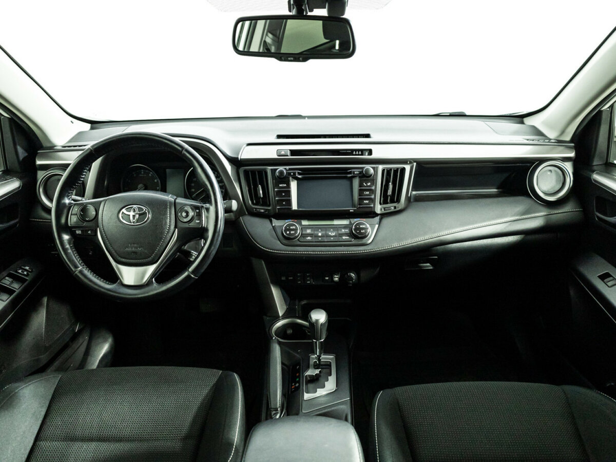 Купить Toyota RAV4 с пробегом. Фото: #10