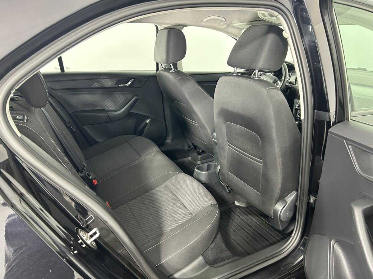 Купить Skoda Rapid с пробегом. Фото: #15