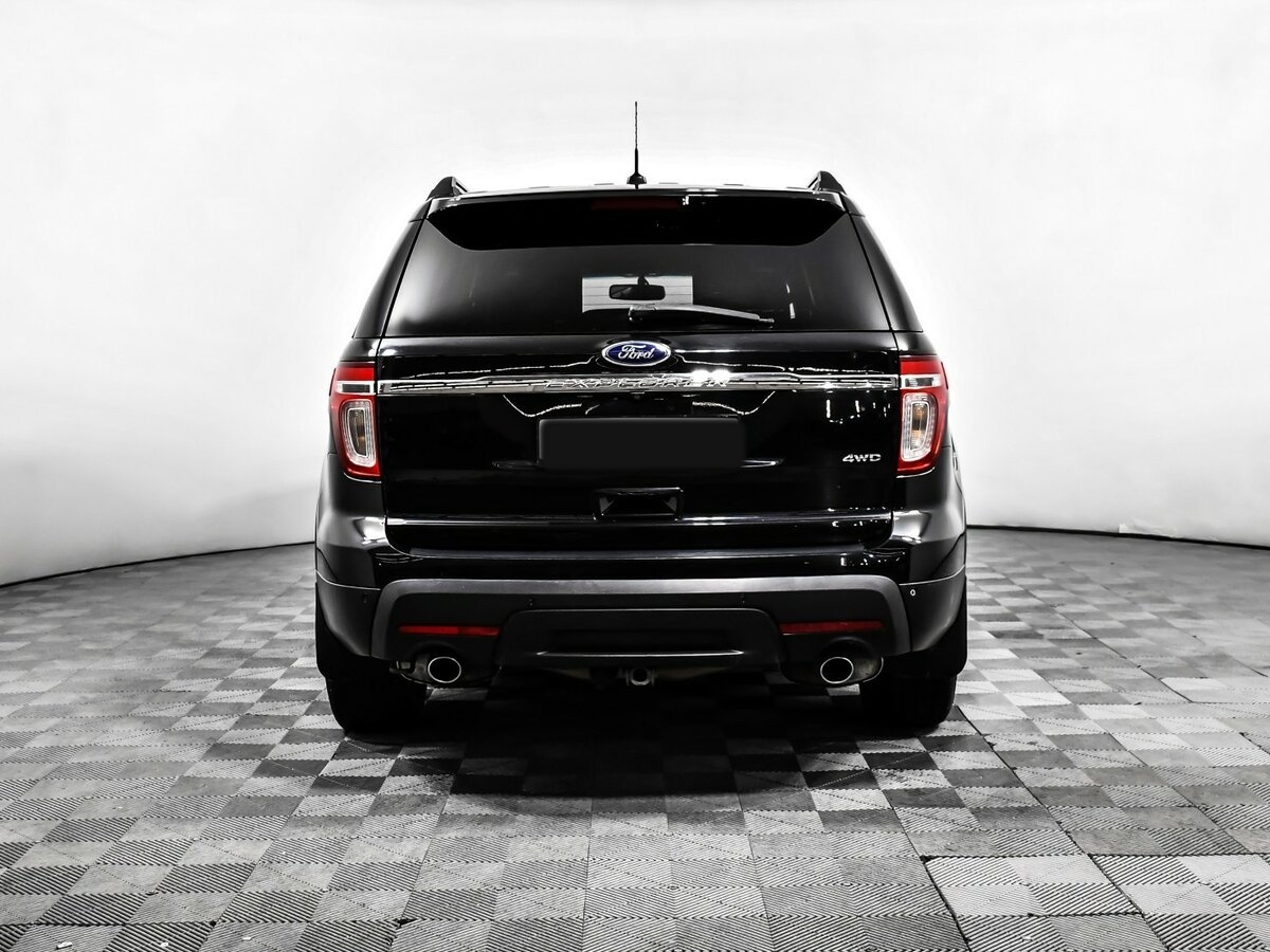Купить Ford Explorer с пробегом. Фото: #4