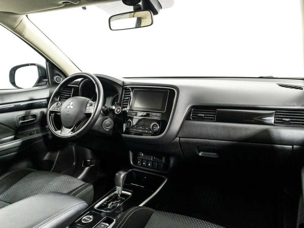 Купить Mitsubishi Outlander с пробегом. Фото: #8