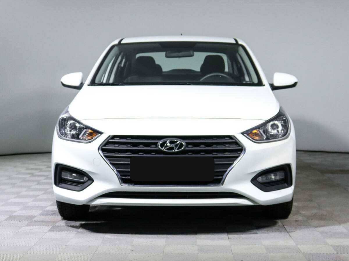 Купить Hyundai Solaris с пробегом. Фото: #1