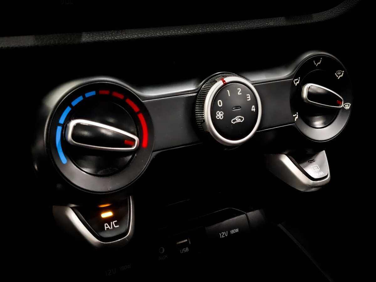 Купить Kia Rio с пробегом. Фото: #23