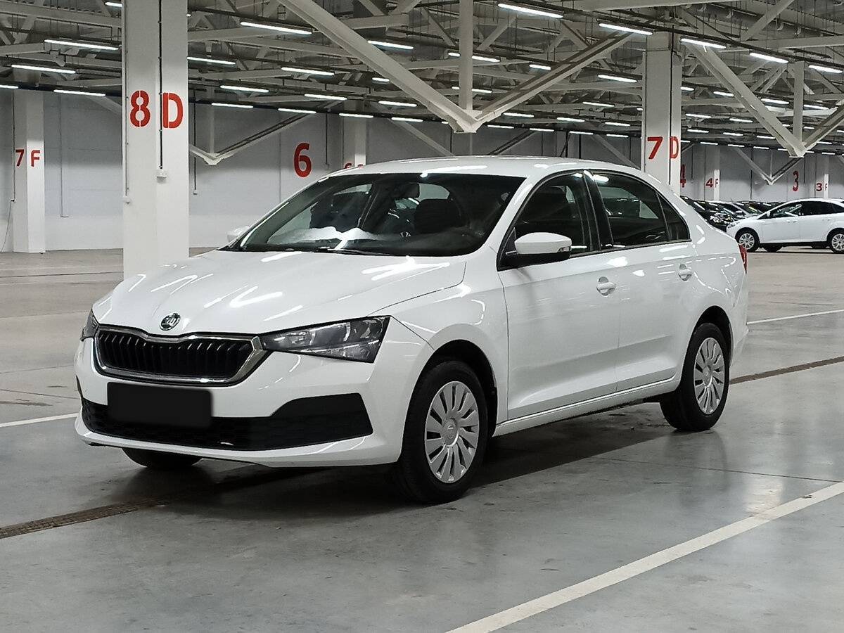 Купить Skoda Rapid с пробегом. Посмотреть фото