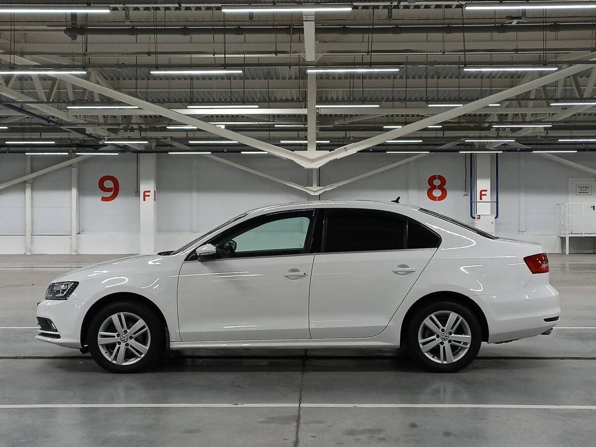 Купить Volkswagen Jetta с пробегом. Фото: #7