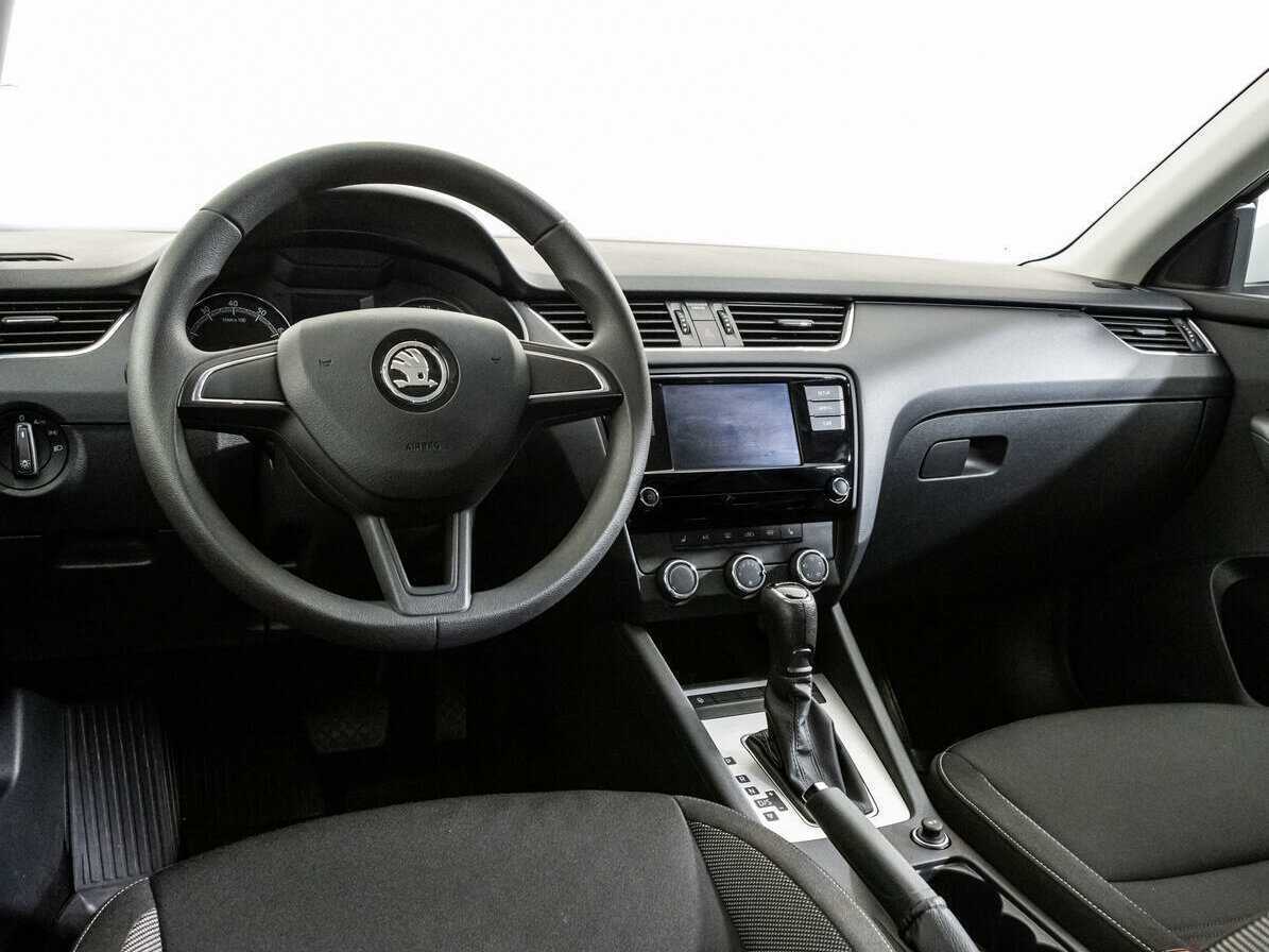 Купить Skoda Octavia с пробегом. Фото: #10