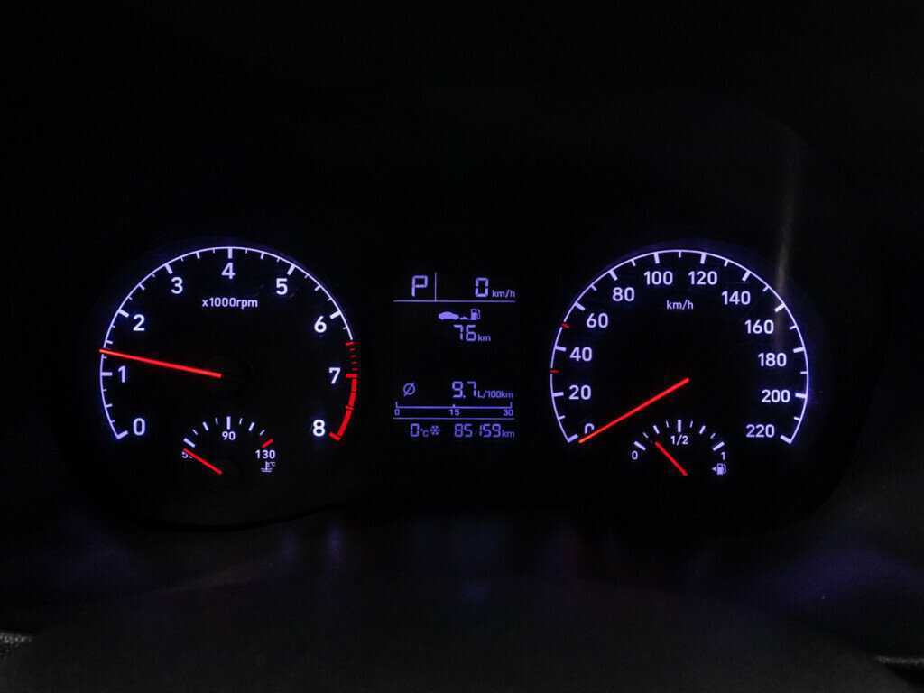 Купить Hyundai Solaris с пробегом. Фото: #11