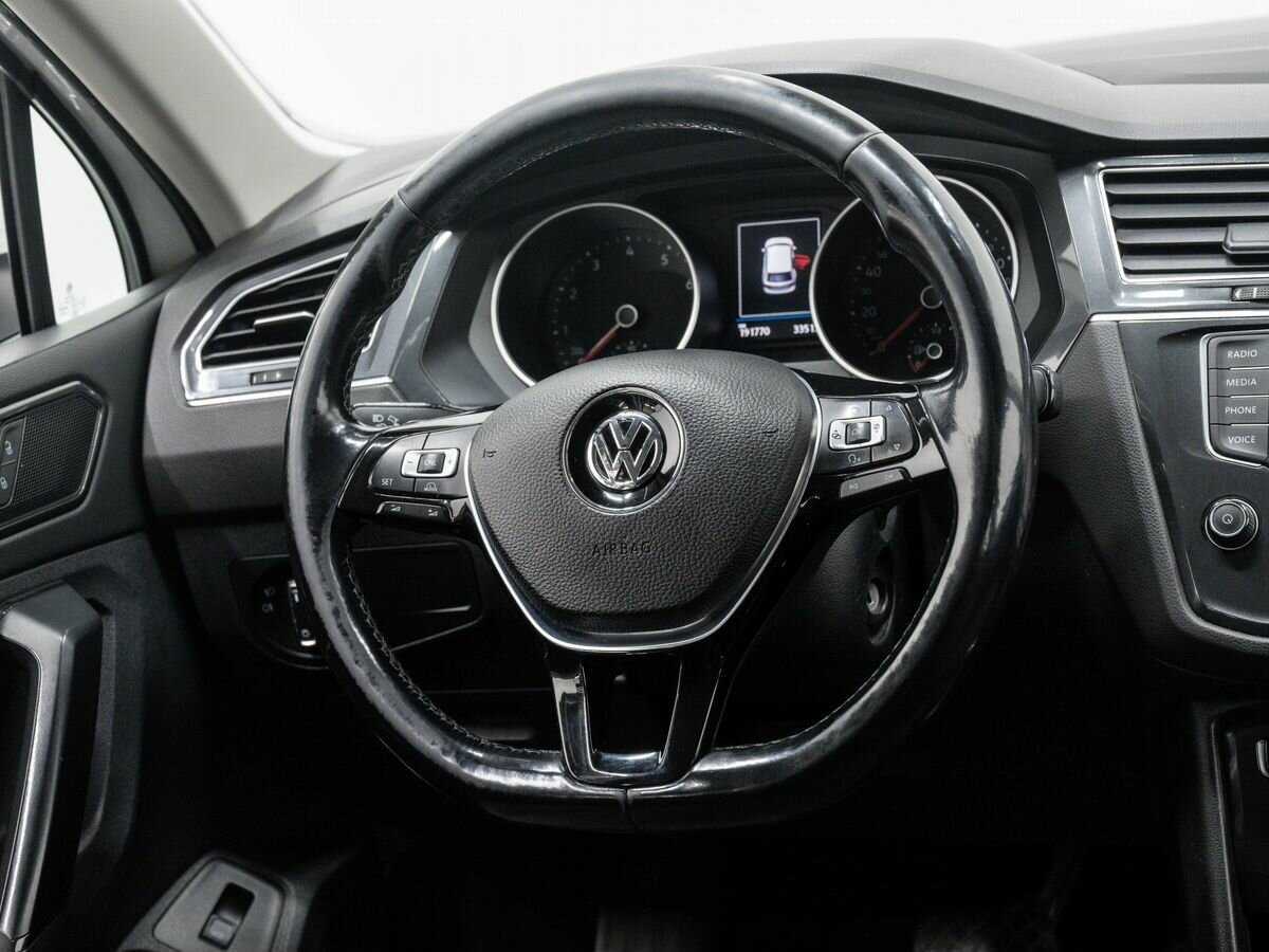 Купить Volkswagen Tiguan с пробегом. Фото: #11