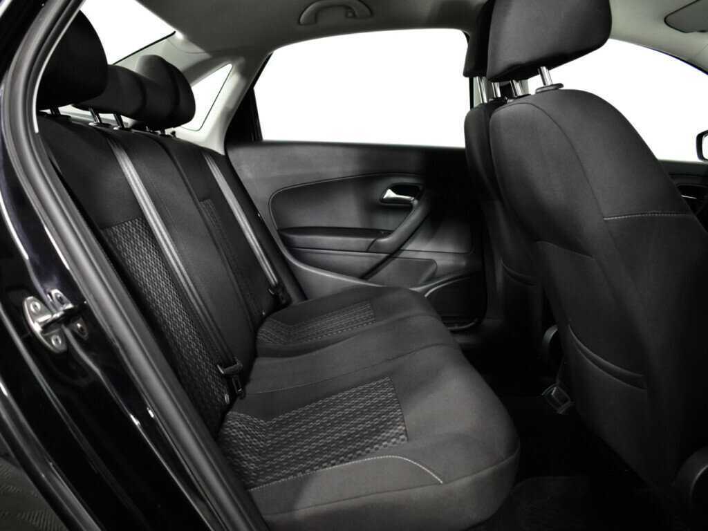 Купить Volkswagen Polo с пробегом. Фото: #9