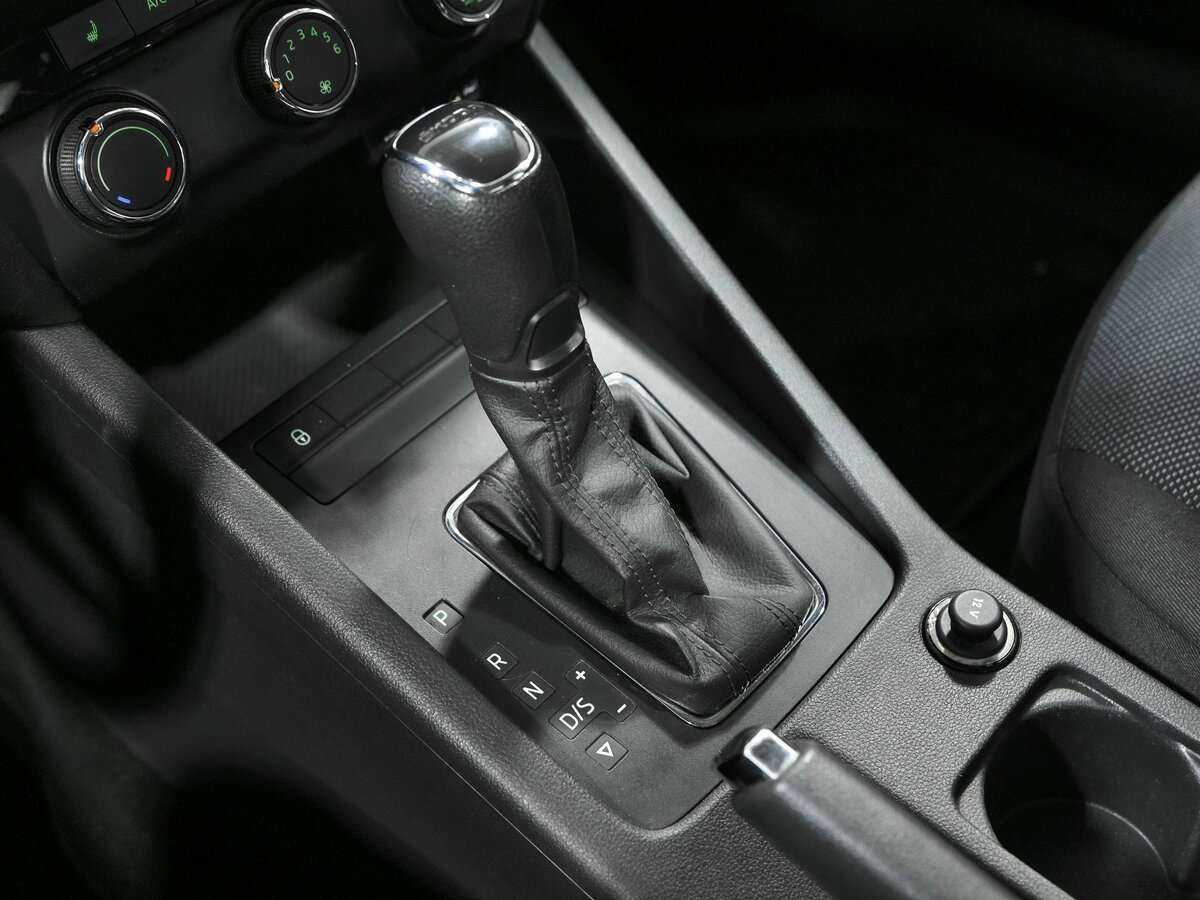 Купить Skoda Octavia с пробегом. Фото: #12