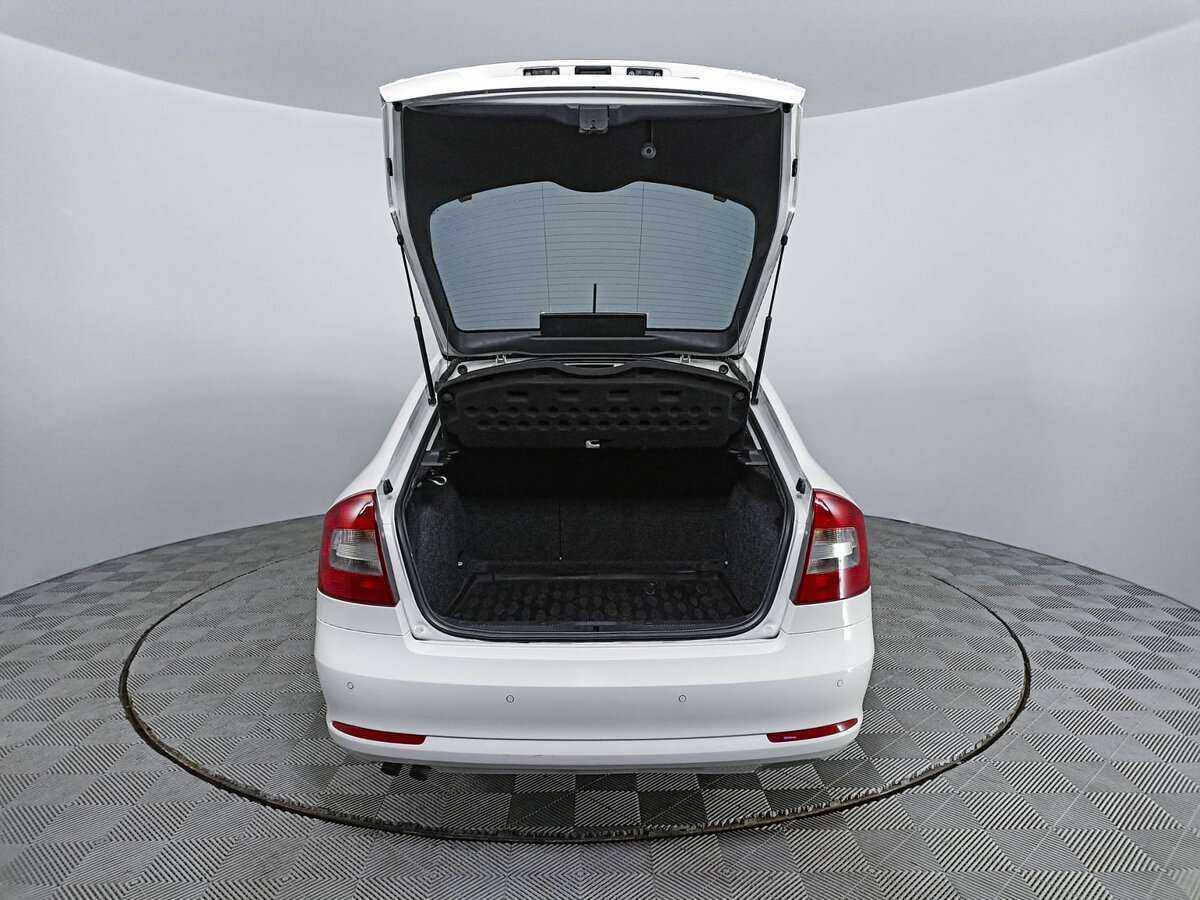 Купить Skoda Octavia с пробегом. Фото: #9