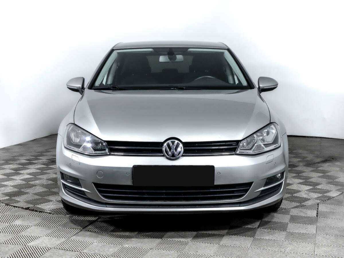 Купить Volkswagen Golf с пробегом. Фото: #1