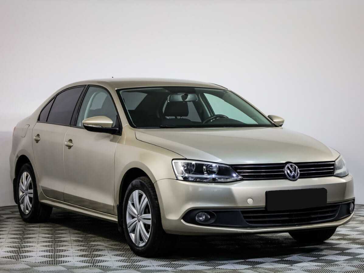 Купить Volkswagen Jetta с пробегом. Фото: #1