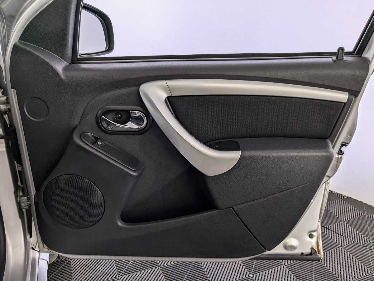 Купить Nissan Terrano с пробегом. Фото: #20