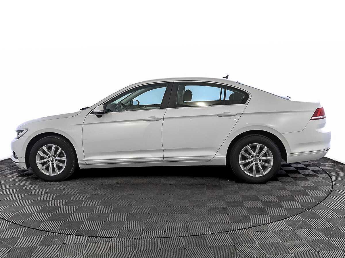 Купить Volkswagen Passat с пробегом. Фото: #7