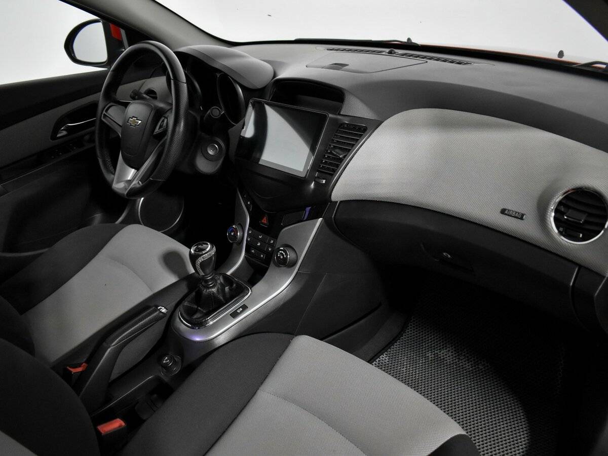 Купить Chevrolet Cruze с пробегом. Фото: #11