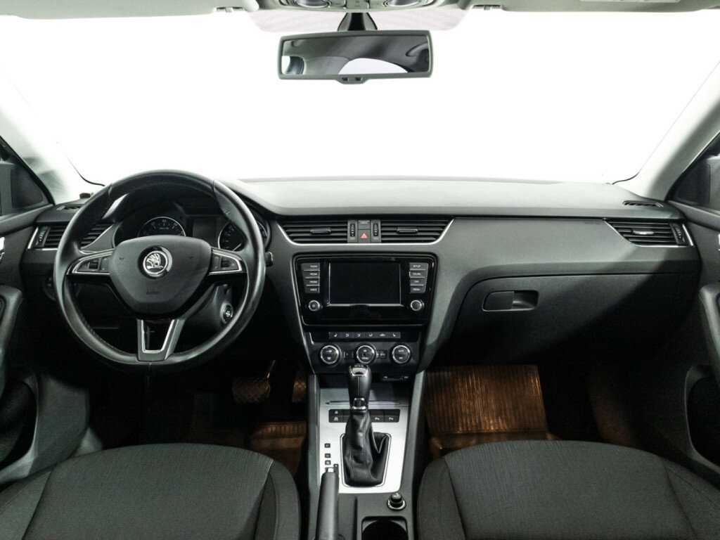 Купить Skoda Octavia с пробегом. Фото: #12