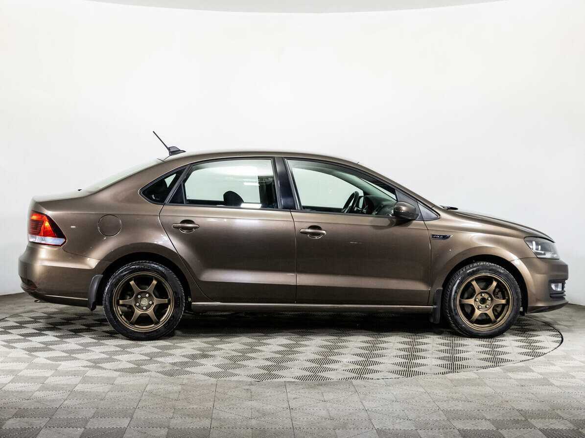 Купить Volkswagen Polo с пробегом. Фото: #3