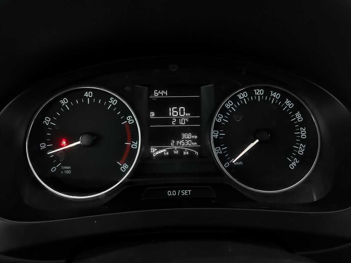 Купить Skoda Rapid с пробегом. Фото: #15