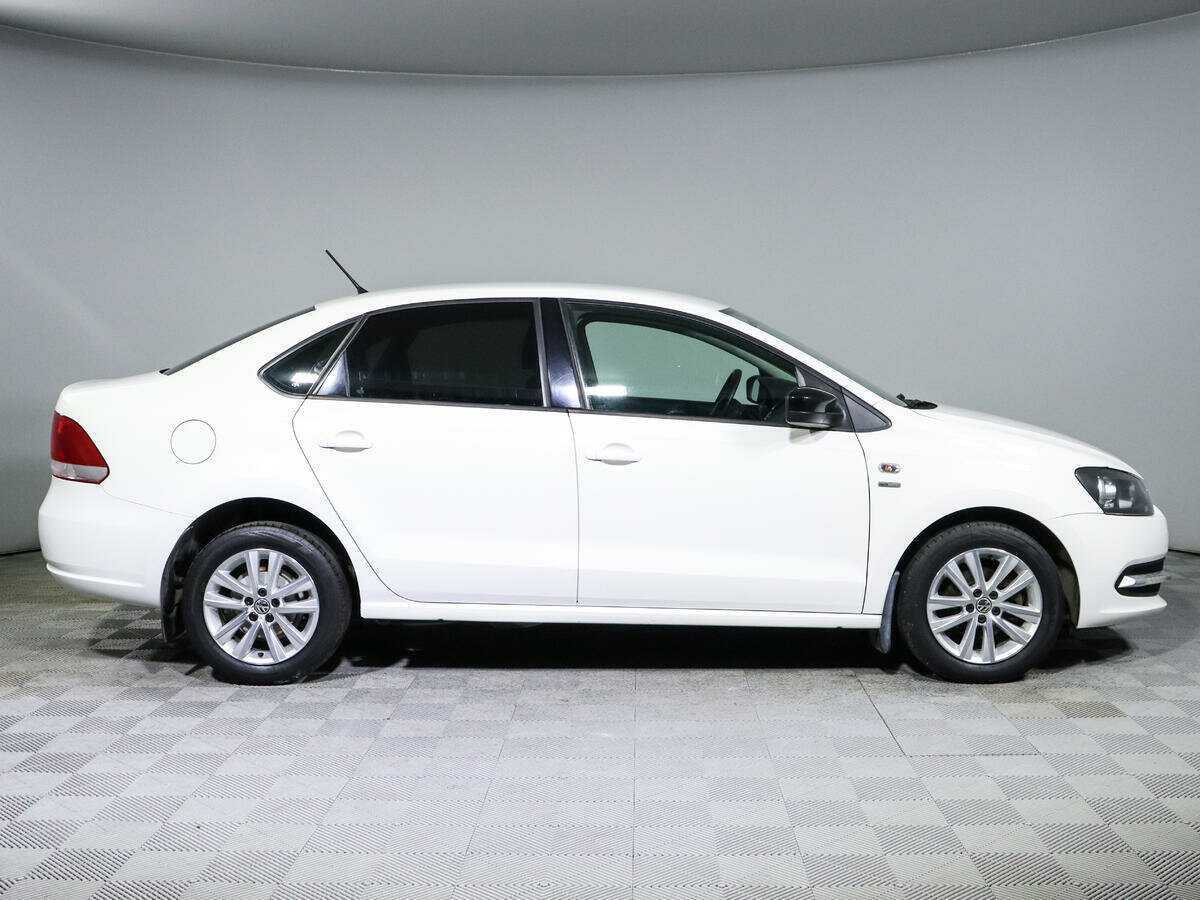 Купить Volkswagen Polo с пробегом. Фото: #3