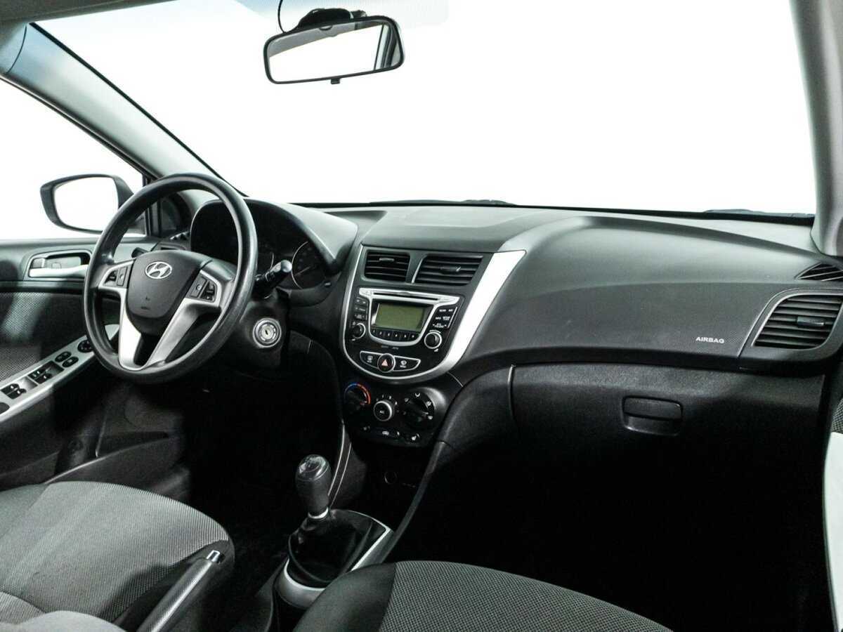 Купить Hyundai Solaris с пробегом. Фото: #8