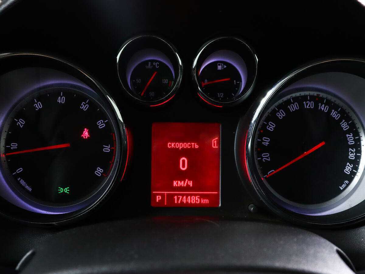 Купить Opel Astra с пробегом. Фото: #8