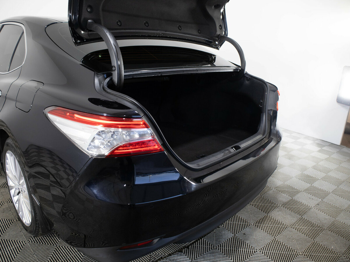 Купить Toyota Camry с пробегом. Фото: #14