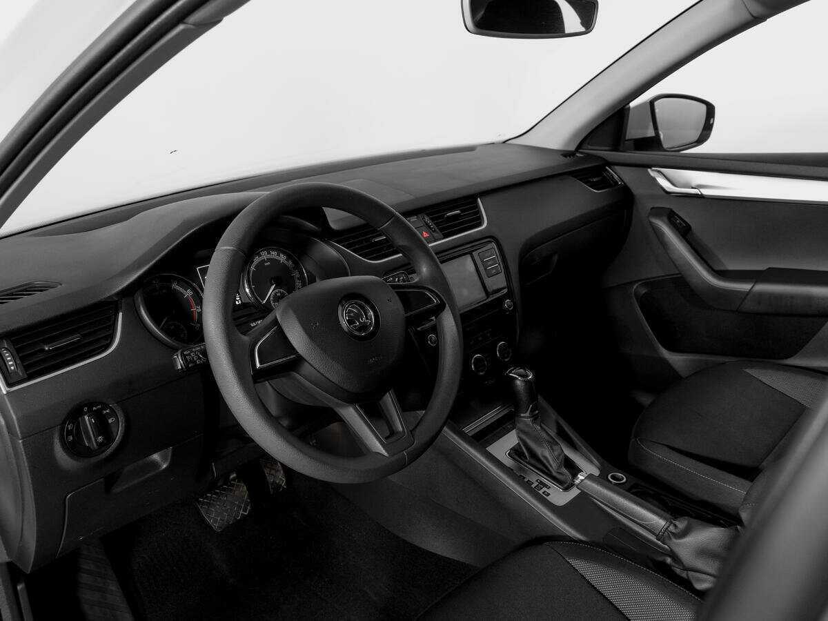 Купить Skoda Octavia с пробегом. Фото: #14