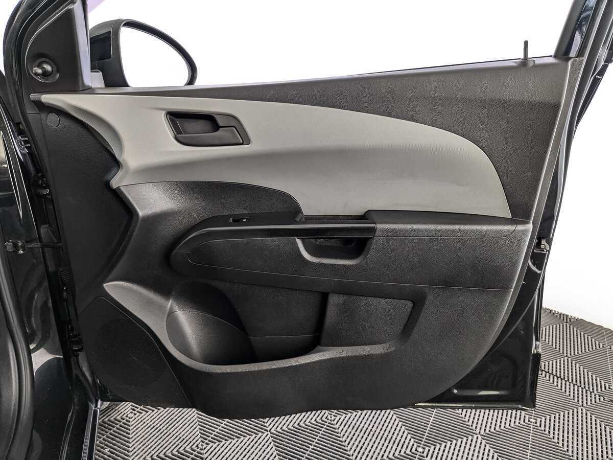 Купить Chevrolet Aveo с пробегом. Фото: #19