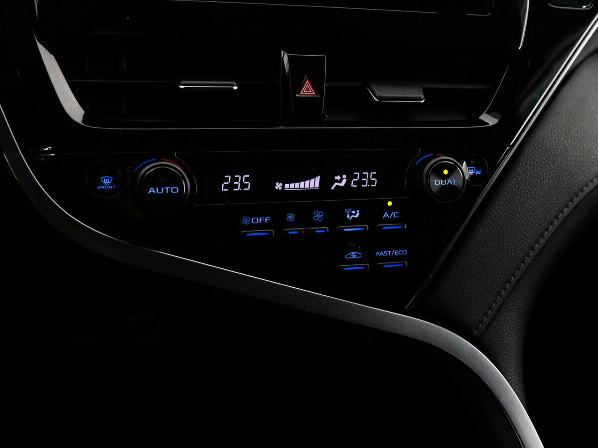 Купить Toyota Camry с пробегом. Фото: #10