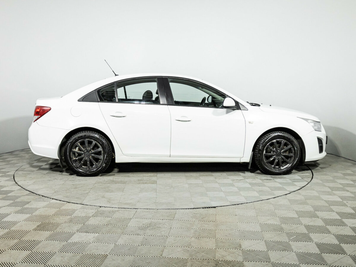 Купить Chevrolet Cruze с пробегом. Фото: #3