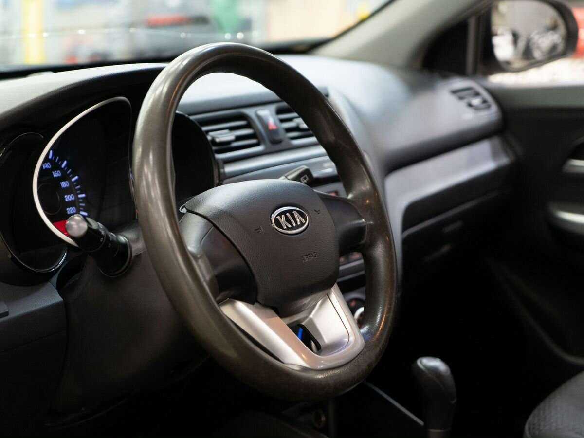 Купить Kia Rio с пробегом. Фото: #3