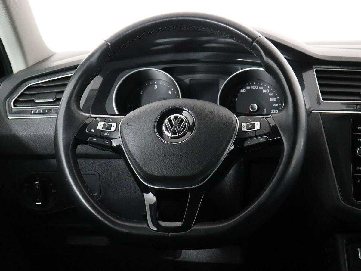 Купить Volkswagen Tiguan с пробегом. Фото: #12