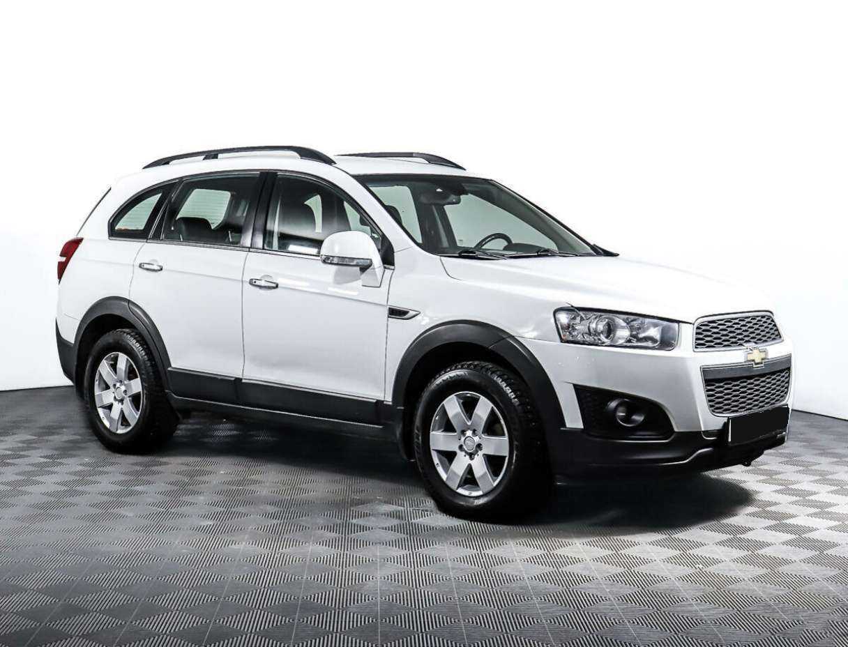 Купить Chevrolet Captiva с пробегом. Фото: #2