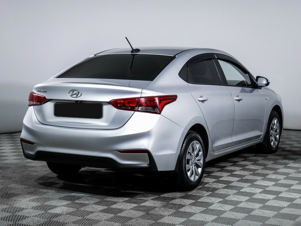 Купить Hyundai Solaris с пробегом. Фото: #3