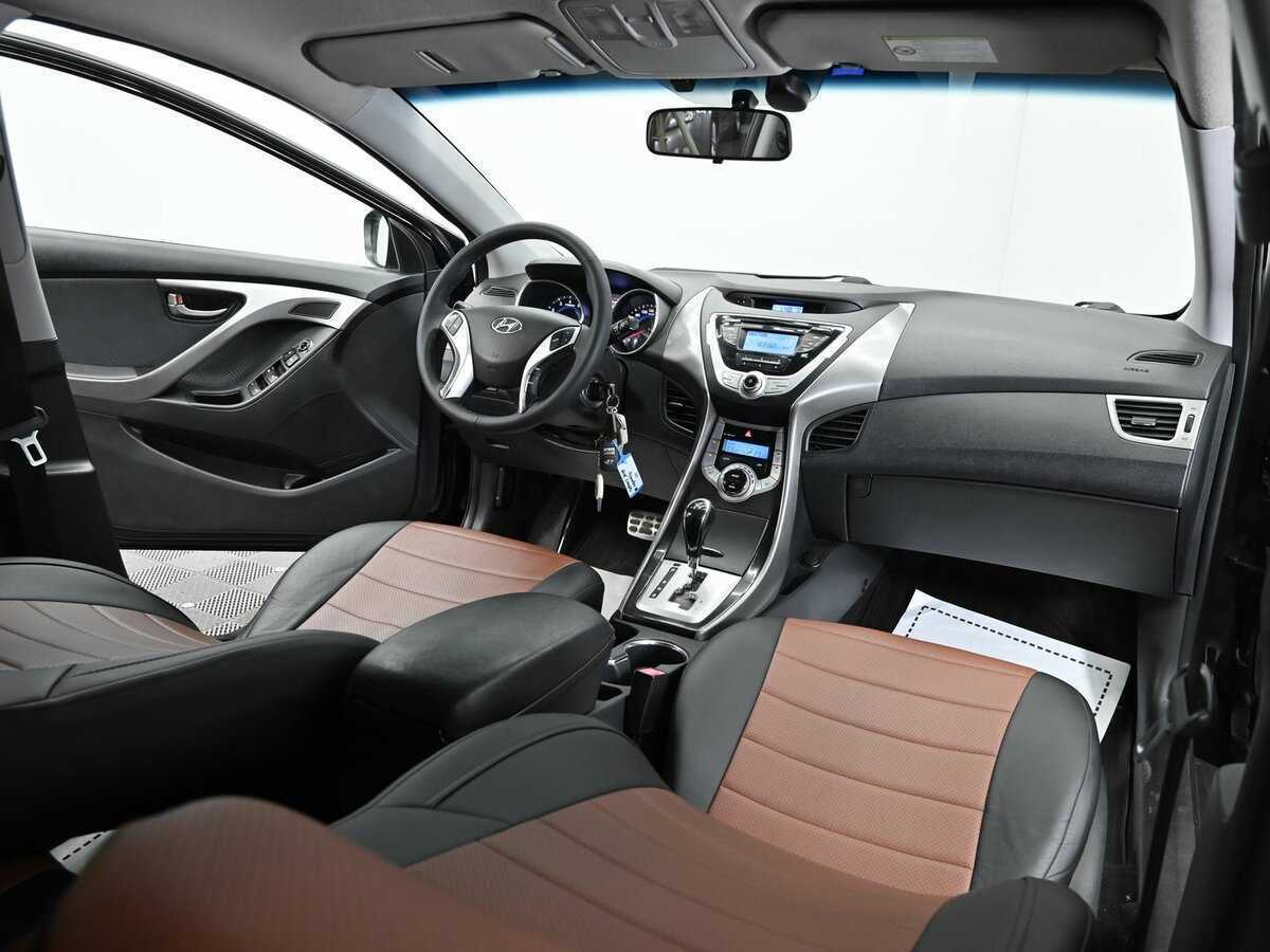 Купить Hyundai Elantra с пробегом. Фото: #10