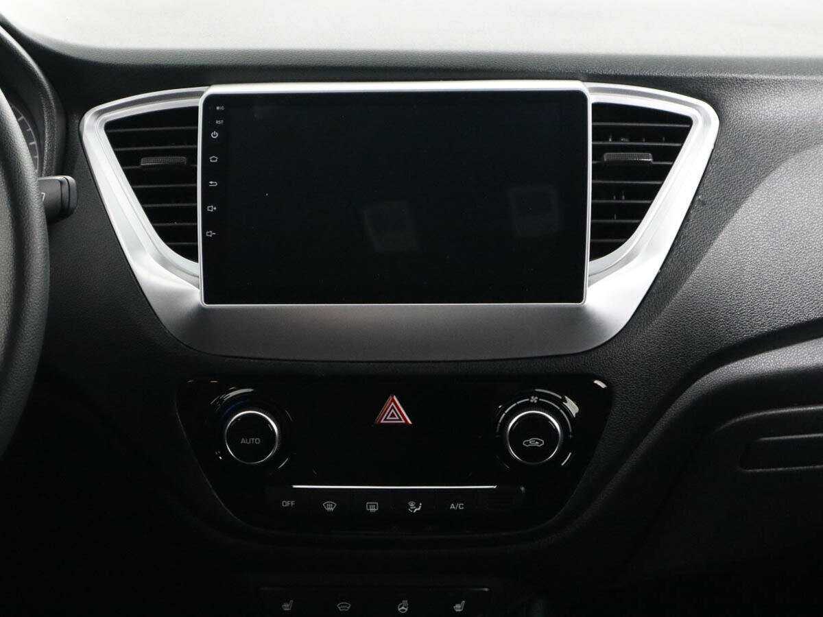 Купить Hyundai Solaris с пробегом. Фото: #9