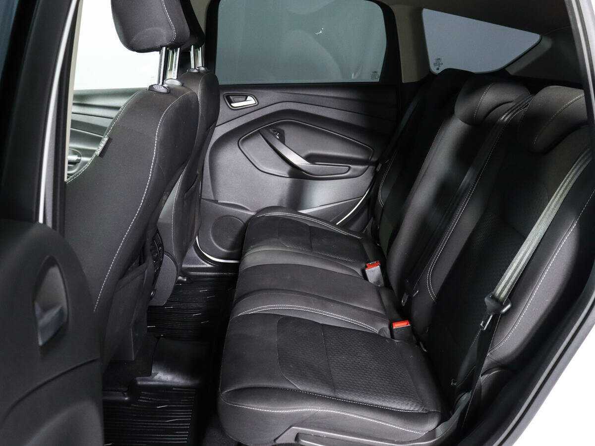 Купить Ford Kuga с пробегом. Фото: #6