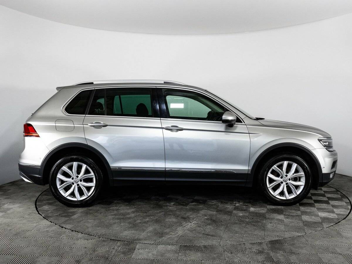 Купить Volkswagen Tiguan с пробегом. Фото: #3