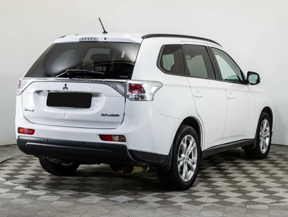 Купить Mitsubishi Outlander с пробегом. Фото: #4