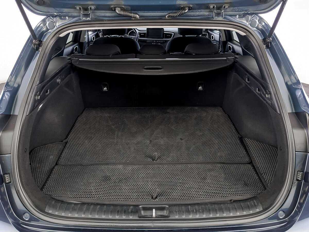 Купить Kia Ceed с пробегом. Фото: #9