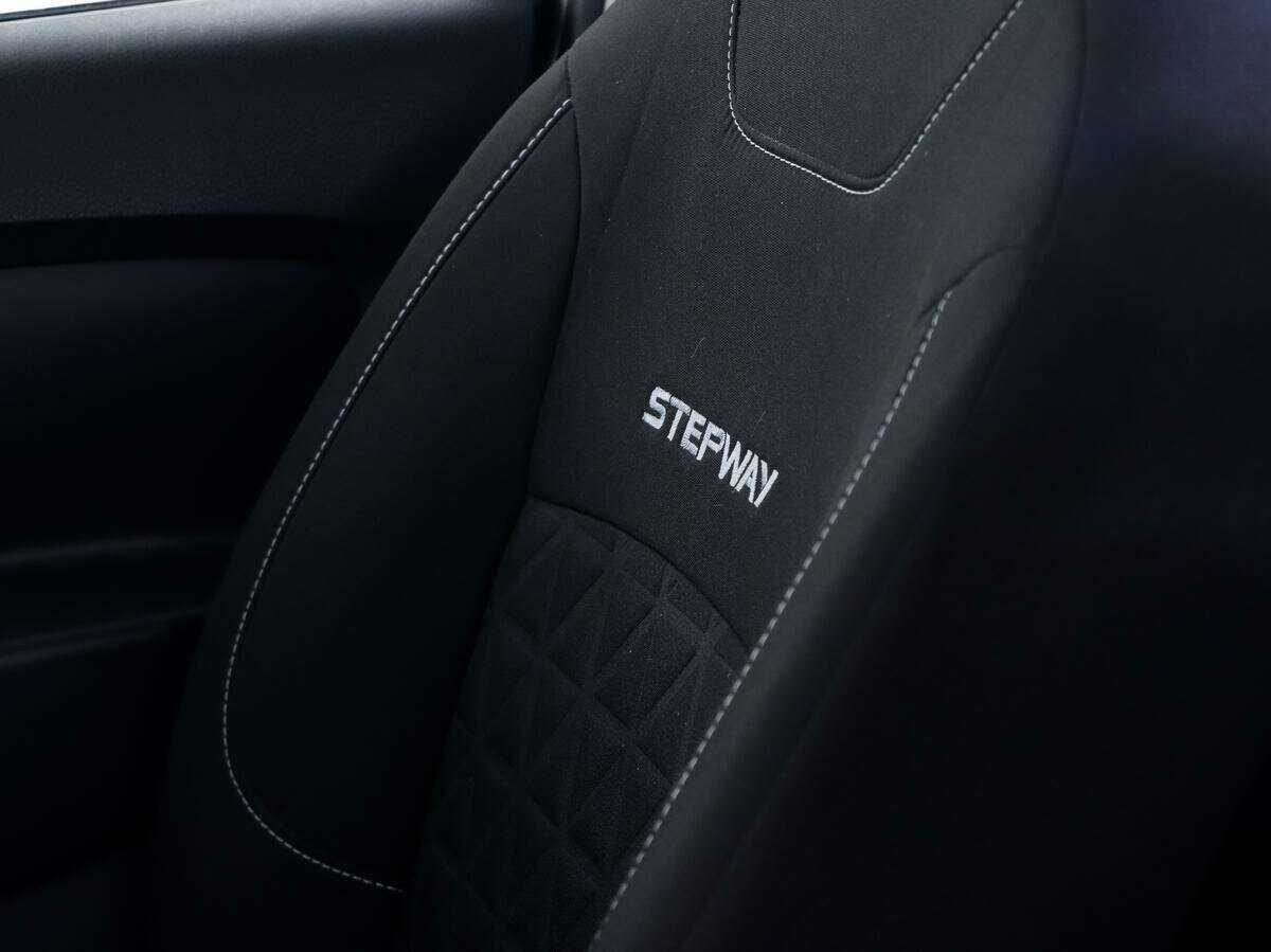 Купить Renault Sandero с пробегом. Фото: #11