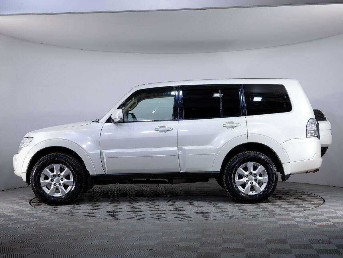 Купить Mitsubishi Pajero с пробегом. Фото: #6