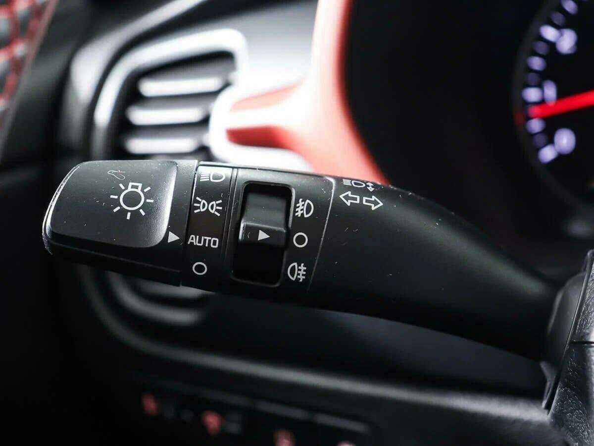 Купить Kia Rio с пробегом. Фото: #19