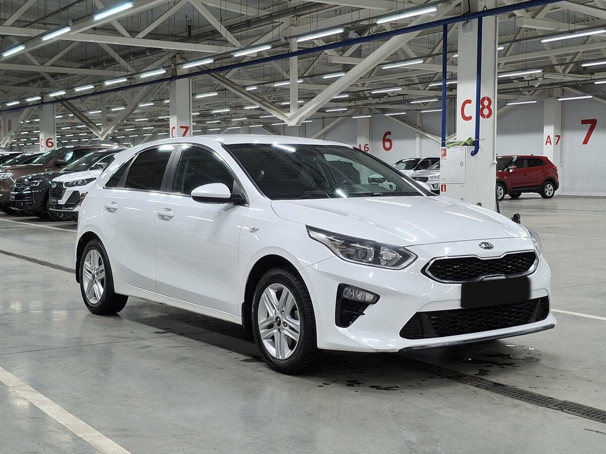 Купить Kia Ceed с пробегом. Фото: #2