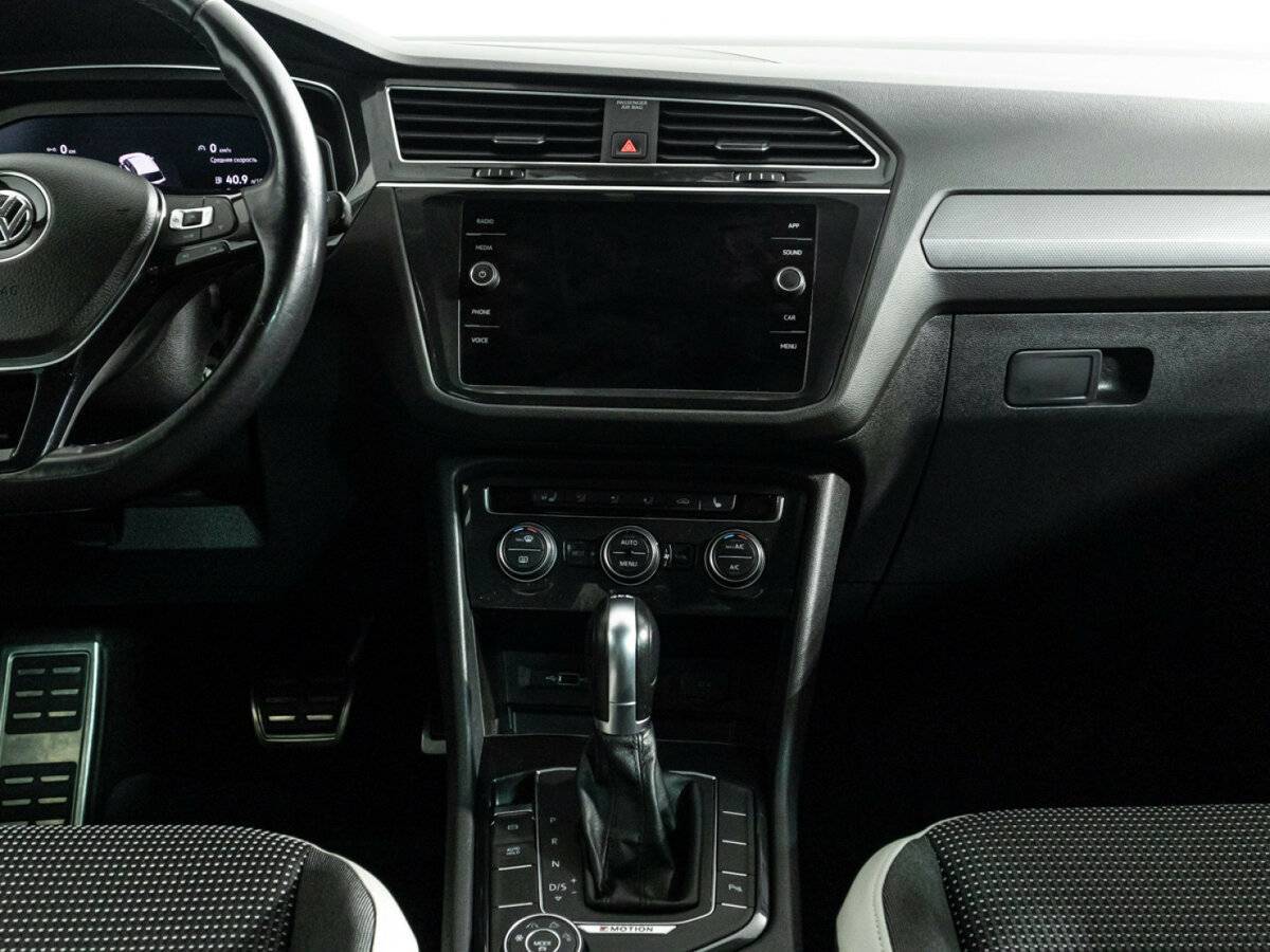 Купить Volkswagen Tiguan с пробегом. Фото: #13