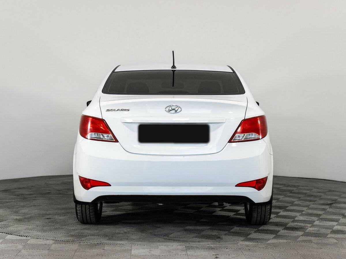 Купить Hyundai Solaris с пробегом. Фото: #4