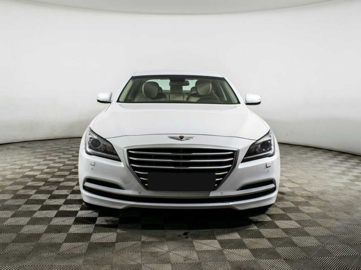 Купить Hyundai Genesis с пробегом. Фото: #1