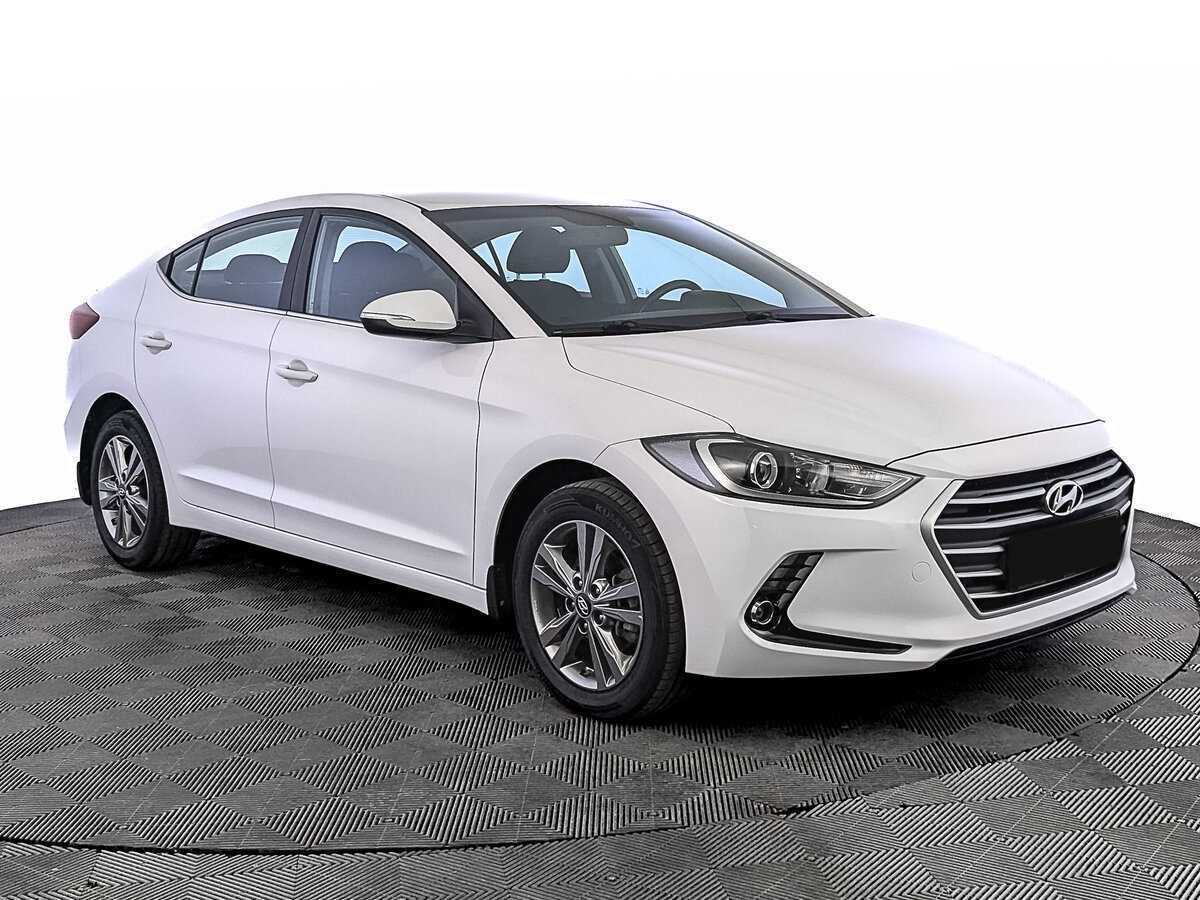 Купить Hyundai Elantra с пробегом. Фото: #2